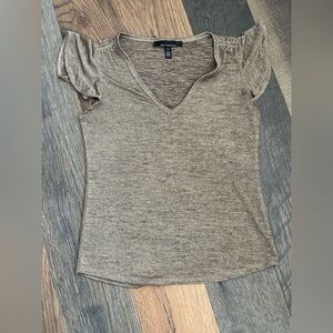 White House Black Market Khaki Fitted Ruffled Cap Sleeve Blouse XS